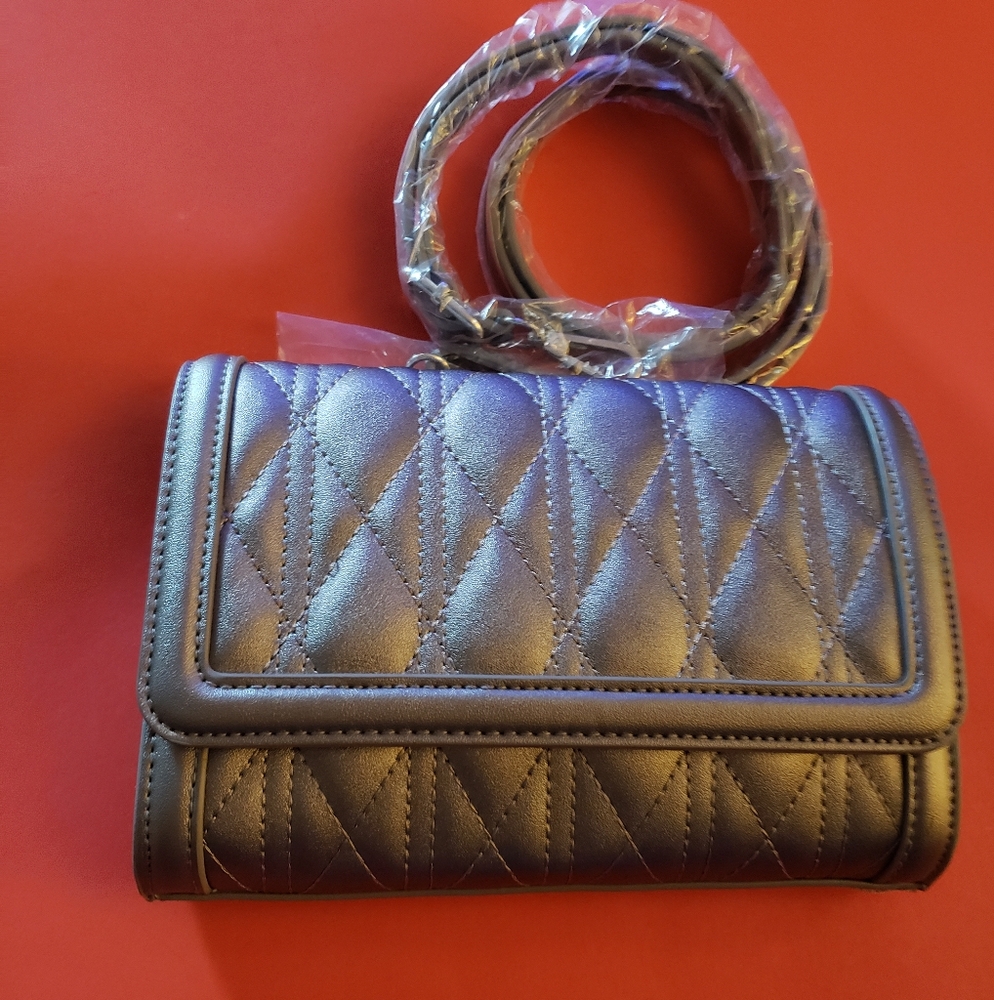 Stylish Quilted Silver Crossbody Phone Bag